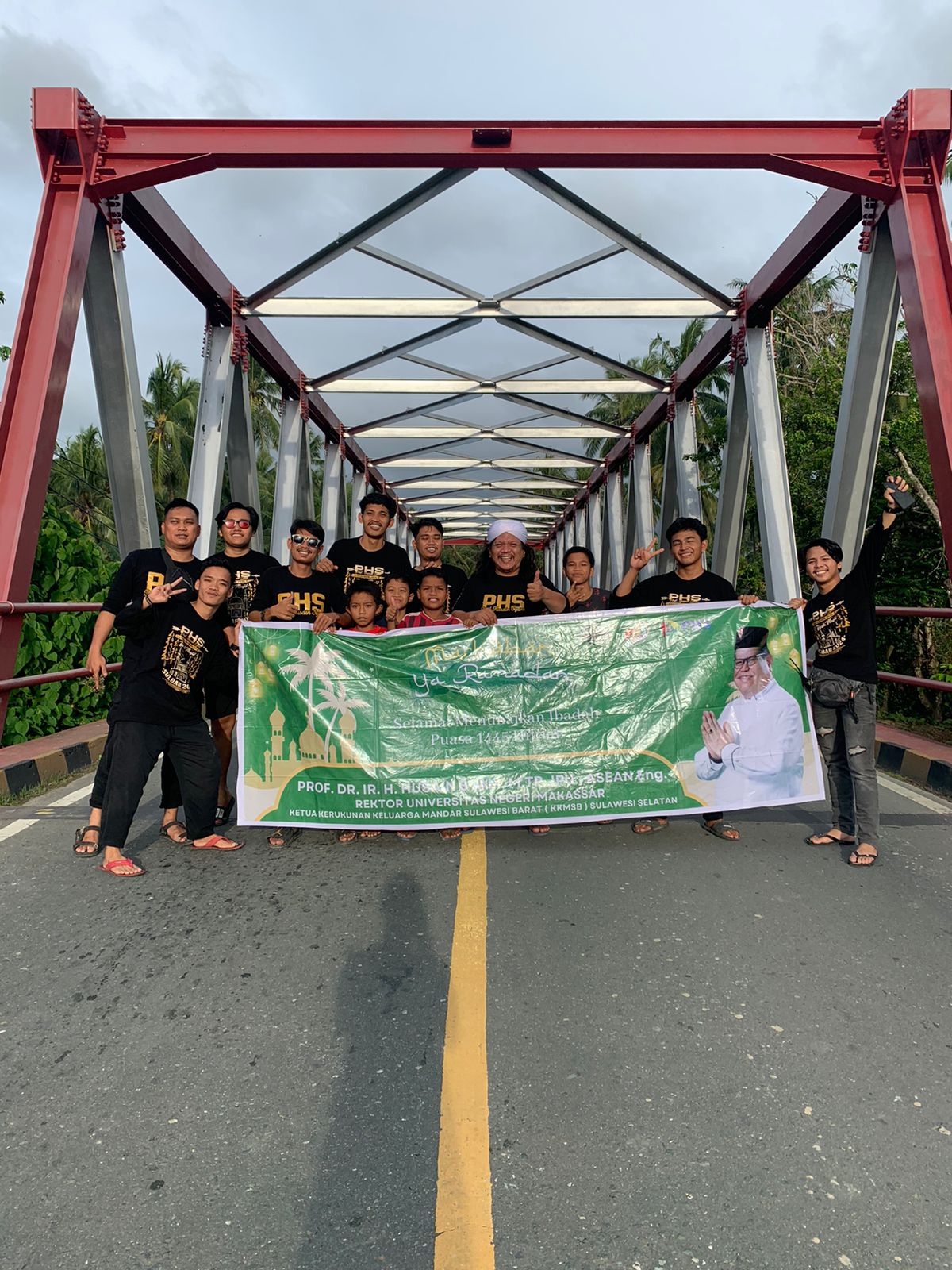 Relawan PHS di perbatasan Sulbar-Sulteng (foto:ist)